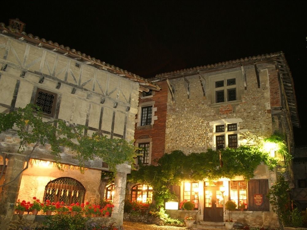 ホテル オステルリー デュ ビュー ペルージュ Pérouges エクステリア 写真